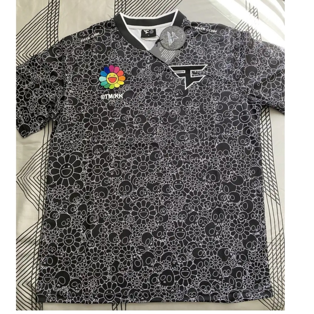 AUTHENTIC Faze × Takashi Murakami